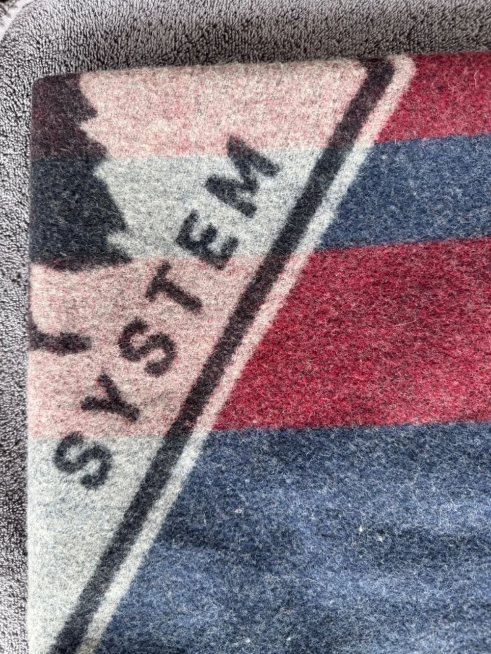 Woolrich Pacific Crest Trail Jacquard Blanket - Picture 10 of 10